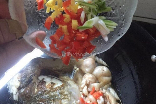 萝卜煮鱼头的做法图解5