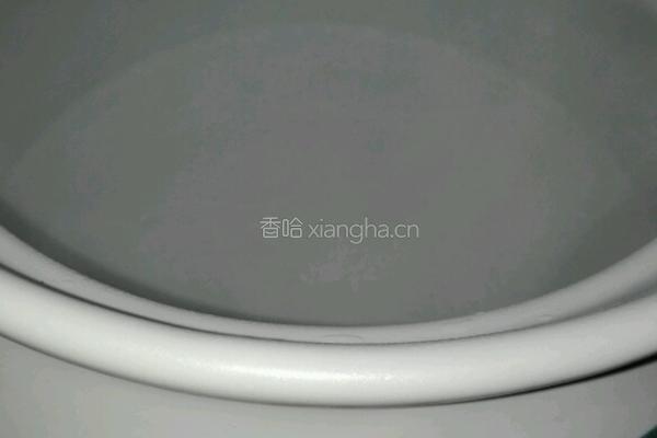 莴笋叶砂锅粉丝的做法图解4