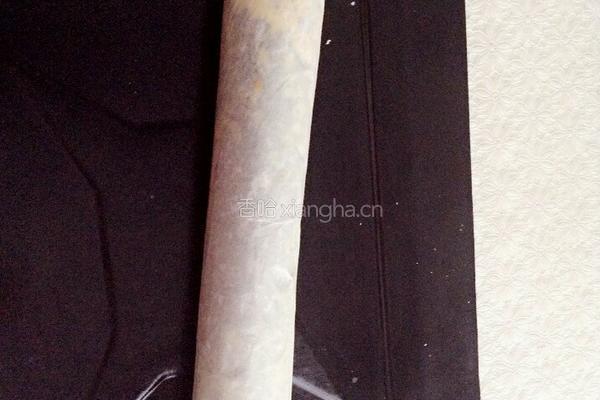 黑芝麻蛋糕卷的做法图解9