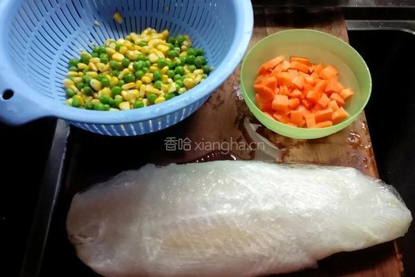 杂蔬龙利鱼的做法图解1