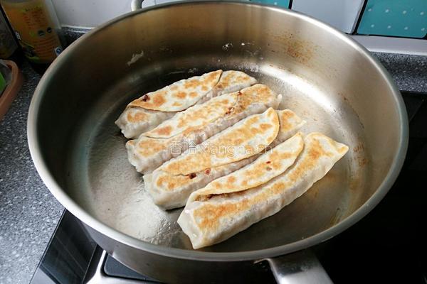褡裢牛肉白菜卷的做法图解15