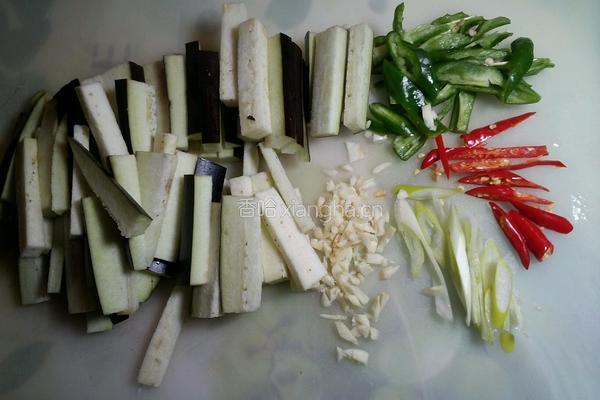 肉沫炒茄条的做法图解2