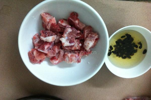 蒸豆豉排骨的做法图解1