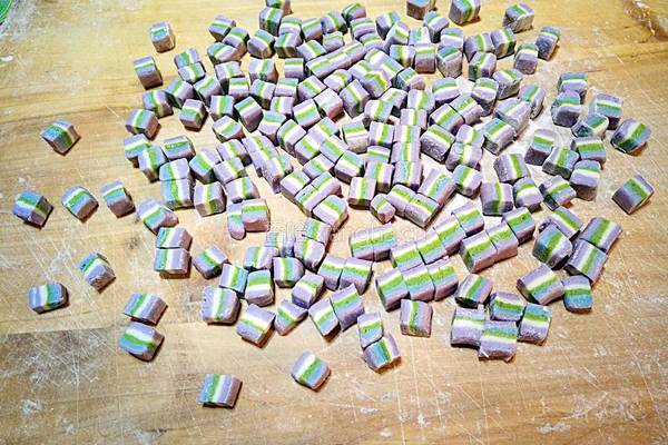 彩虹虫虫面的做法图解12