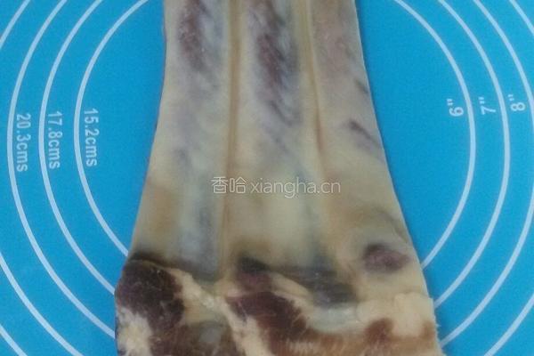 腊排骨萝卜汤的做法图解1