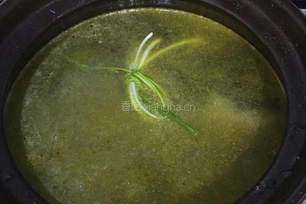 猪脚菌菇汤的做法图解8