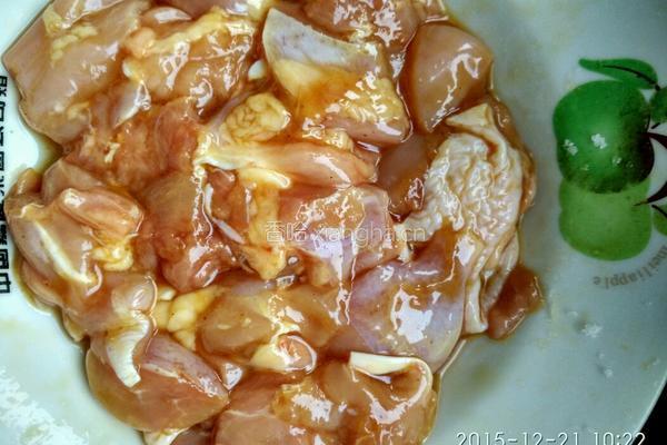 香酥鸡块的做法图解1