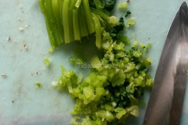 冬饺〈芹菜香菇鸡肉〉的做法图解3