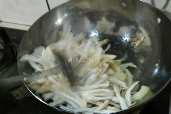 肉丝炒杏鲍菇的做法图解7