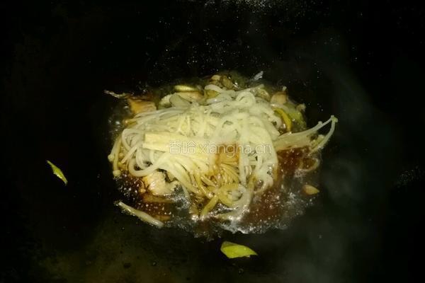 金针菇肉丝面的做法图解7