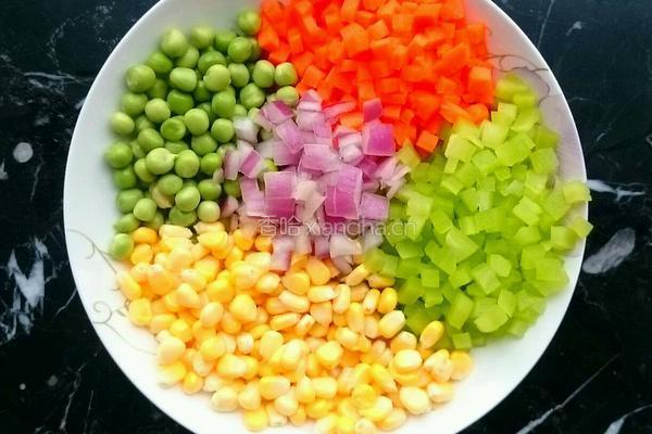 彩虹炒饭的做法图解4