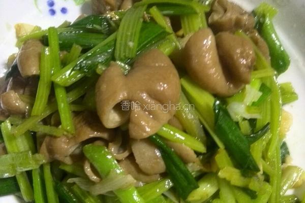 芹菜蒜苗炒大肠