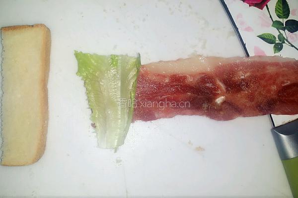 培根生菜烤面包的做法图解2