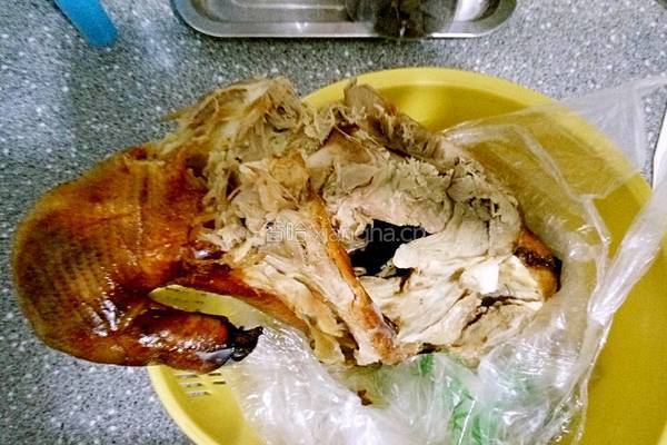 奶白煲鸭汤的做法图解1