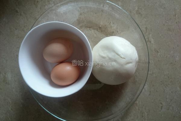 蛋液煎馒头的做法图解1