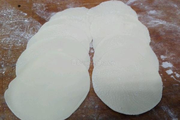 鸡蛋紫菜面片汤的做法图解1