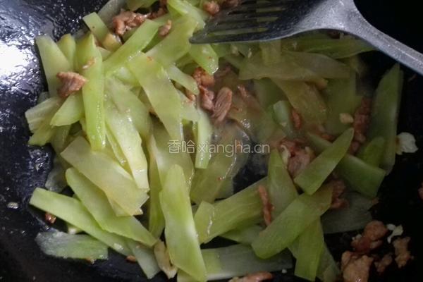 莴笋炒肉的做法图解3