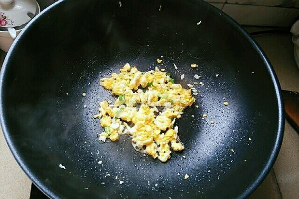 酱炒饭的做法图解3