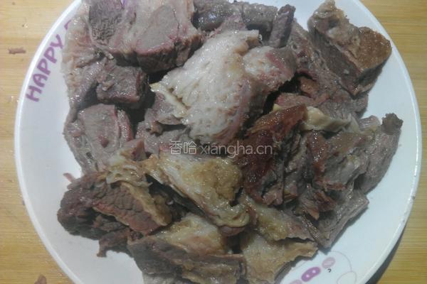 牛肉焖萝卜的做法图解2