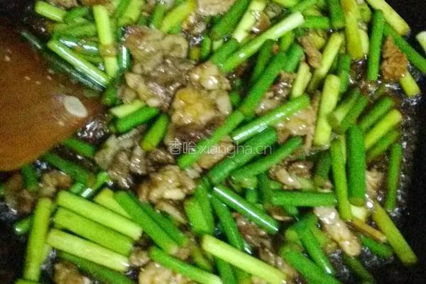 蒜苔炒牛肉的做法图解6