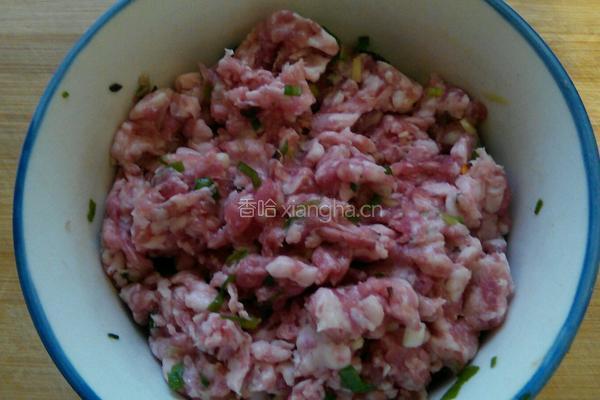 荠菜虾仁饺的做法图解4