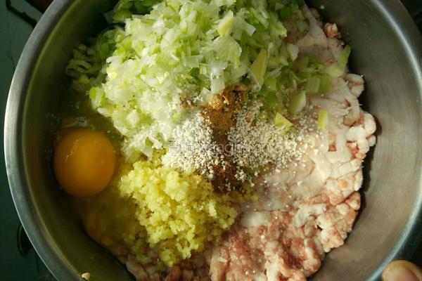 冬至水饺的做法图解1