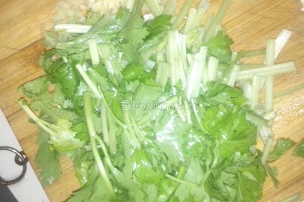 芹菜炒肉丝的做法图解3