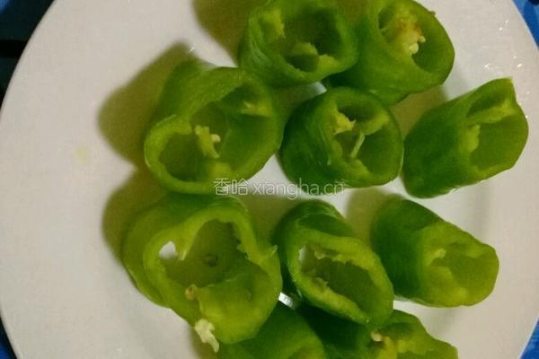 尖椒豆腐酿的做法图解3