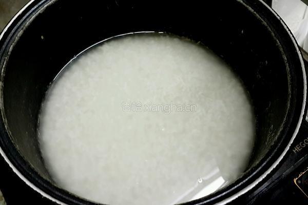 腊味炒糯米饭的做法图解2