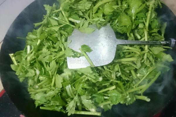 清炒芹菜的做法图解3