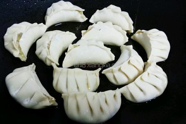 蛋煎西葫芦饺的做法图解5