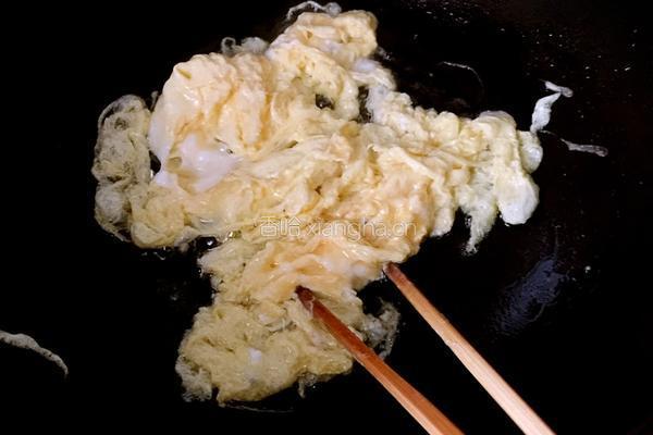 鸡蛋炒秋葵的做法图解4