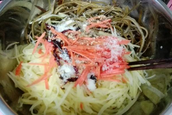 土豆拌海带丝的做法图解3