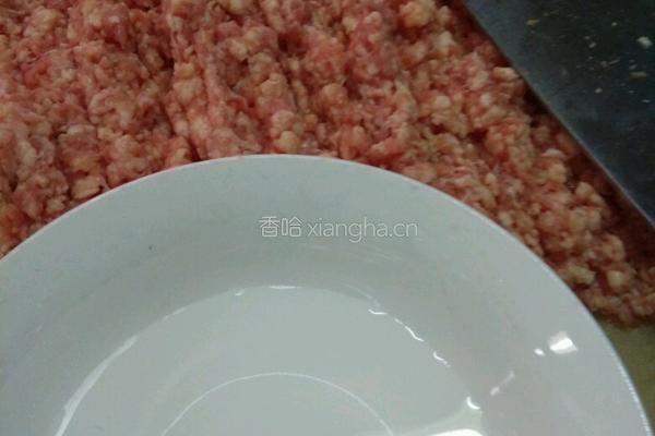 香芹牛肉饺子的做法图解5
