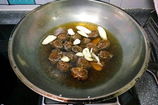 溜牛肉丸子的做法图解5