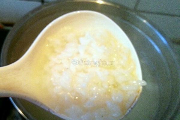 胡萝卜菠菜鸡肝粥的做法图解6