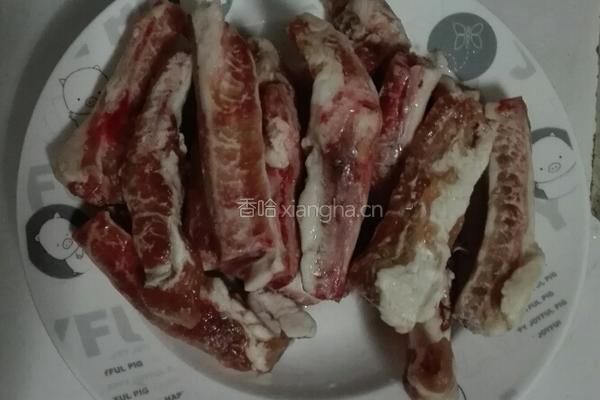 豆鼓焖排骨的做法图解1