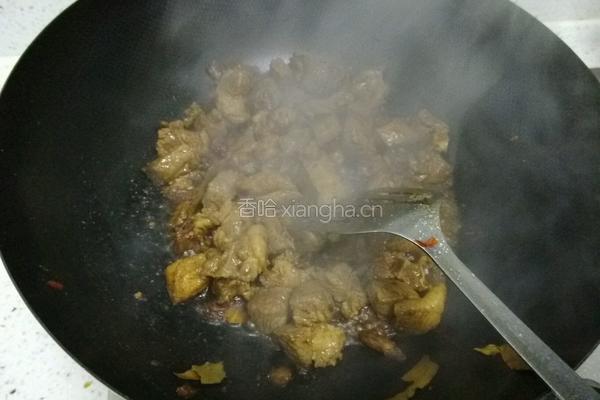 牛肉烧萝卜的做法图解2