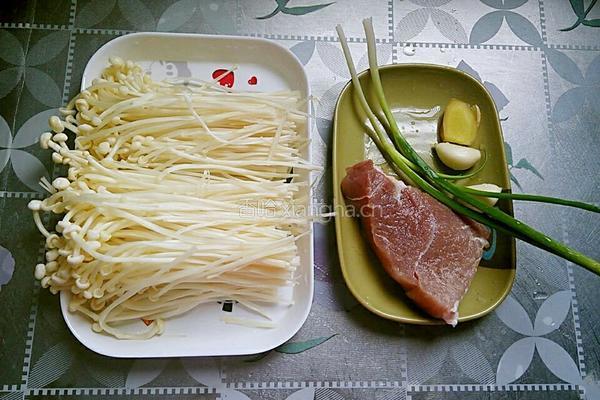 肉沫炝金针的做法图解1