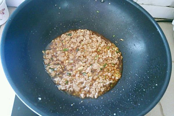 肉沫炝金针的做法图解7