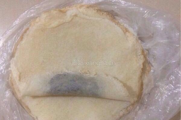 豆沙春卷的做法图解3