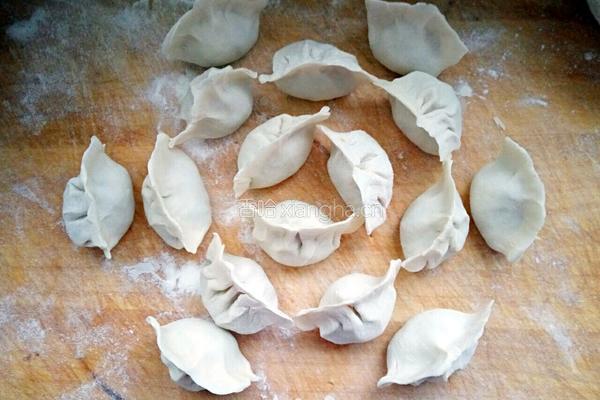 白菜饺子的做法图解10