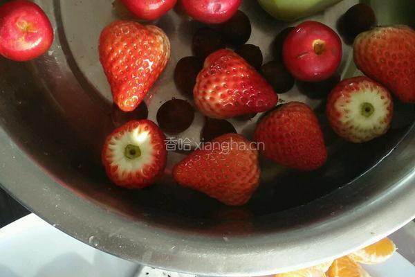 水果圣诞树的做法图解2