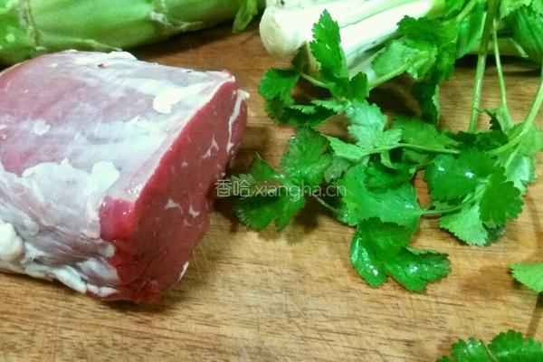 水煮牛肉的做法图解1