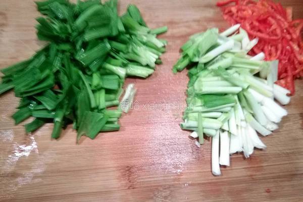 大蒜牛肉丝的做法图解1