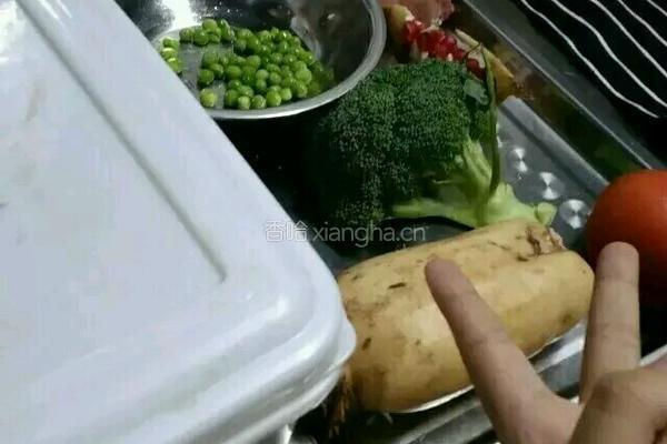 茄汁“假”排骨的做法图解1