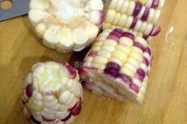 红萝卜玉米汤的做法图解3