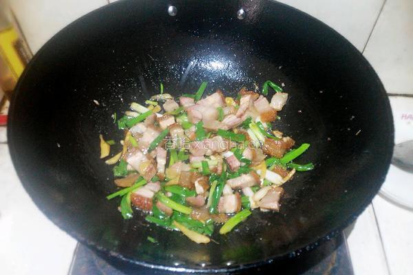 香葱炒脆皮烧肉的做法图解7
