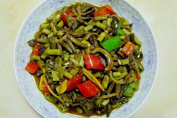 酸豆角炒鸭胗的做法图解10