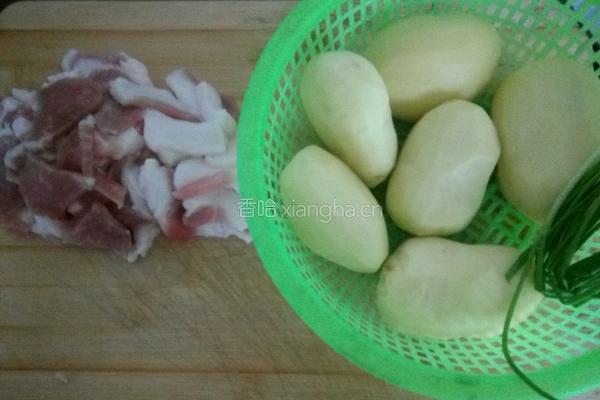 土豆烧肉的做法图解2